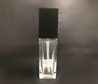 la base de maquillage de la place 30ml met la peinture en bouteille de logo adaptée aux besoins du client par bouteilles crèmes de bouteilles de lotion