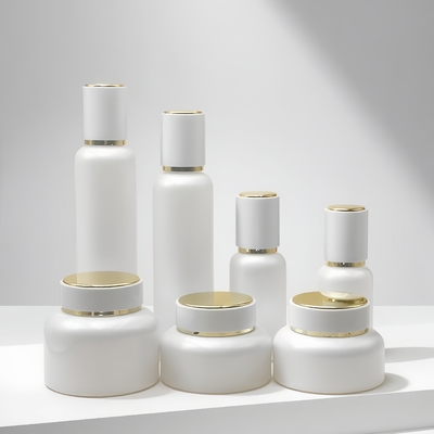 Prix usine 50ml 100ml 120ml Emballage de lotion en verre Bouteille en verre vide avec pompe à lotion blanche Ensemble pour le corps et les soins de la peau