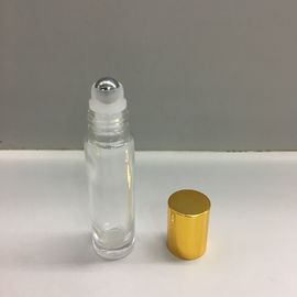 petit pain de bouteille de bouteilles en verre du rouleau 10ml ou d'huiles essentielles/parfum de Rollerball sur des bouteilles