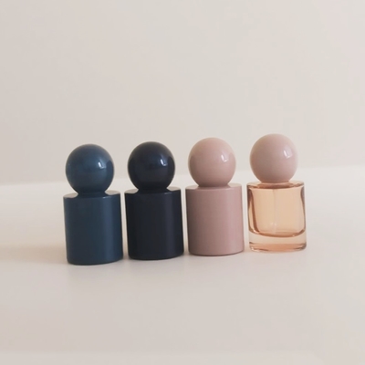 Bouteilles de parfum en verre de luxe personnalisées de 30 ml et 50 ml Miste ou pompe à sérum Bouteille en verre bouchon à bille ronde pour produit sérum